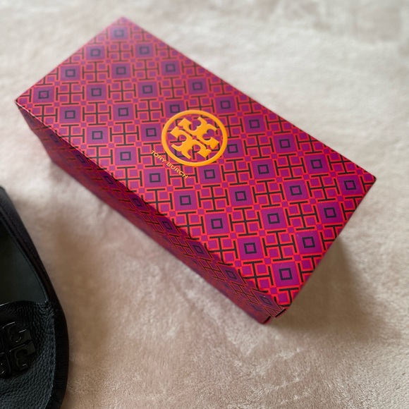 Tory Burch Black Lowell 2 Driver Tumbled Loafer - Picture 3 of 12